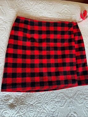 Tommy Hilfiger Red and Black Buffalo Plaid Mini Skirt
